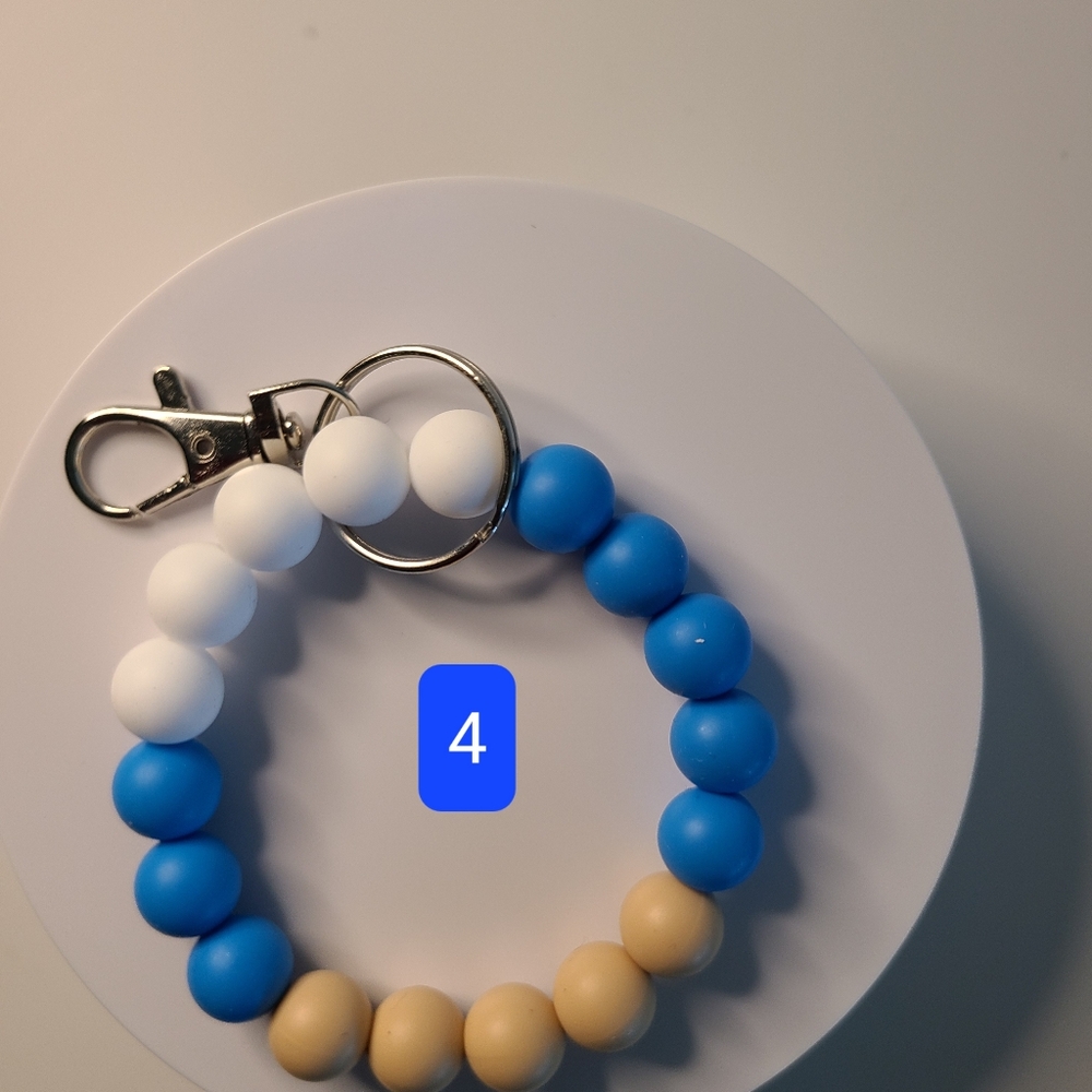 Bracelets - Picture 6 of 16
